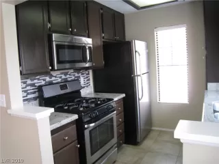 Photo #6: 2082057 Listing 