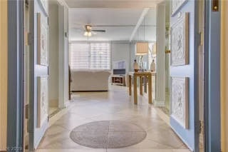 Photo #1: 2082076 Listing 