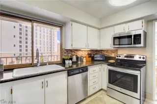 Photo #4: 2082076 Listing 