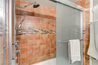 Photo #6: 2082076 Listing 