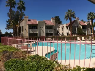 Photo #2: 2082149 Listing 