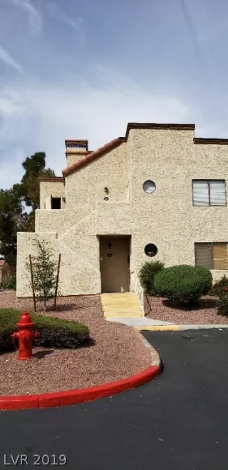 Photo #1: 2082181 Listing