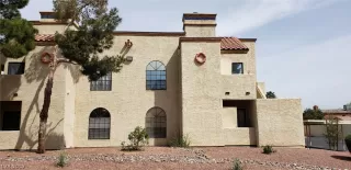 Photo #6: 2082181 Listing