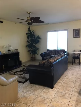Photo #1: 2082189 Listing 