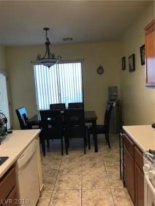 Photo #4: 2082189 Listing 