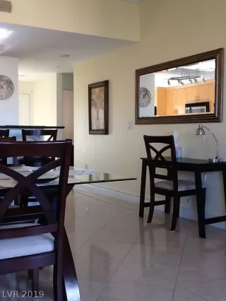 Photo #5: 2082219 Listing