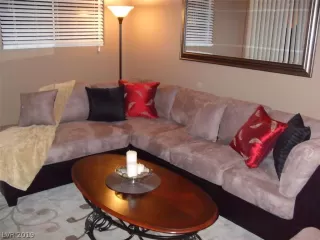 Photo #6: 2082219 Listing