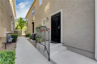 Photo #2: 2082249 Listing 