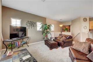 Photo #5: 2082249 Listing 