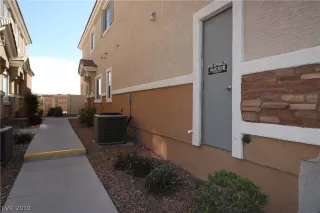 Photo #1: 2082273 Listing