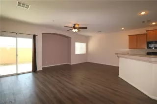 Photo #2: 2082273 Listing