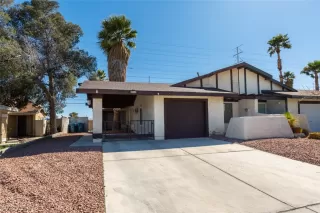 Photo #2: 2082296 Listing