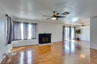 Photo #3: 2082296 Listing