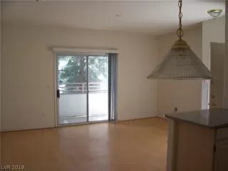 Photo #2: 2082347 Listing 