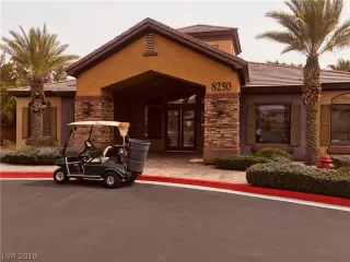 Photo #2: 2082364 Listing