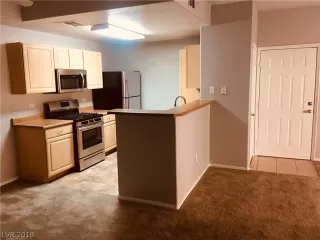 Photo #6: 2082364 Listing