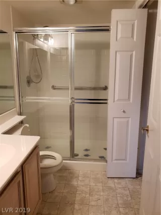 Photo #5: 2082373 Listing 