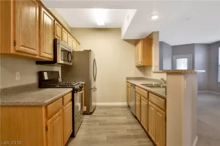 Photo #6: 2082438 Listing
