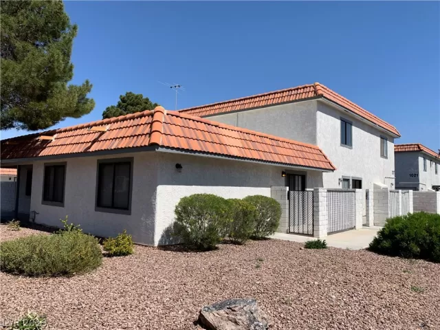 MLS: 2082478 Condo For Sale