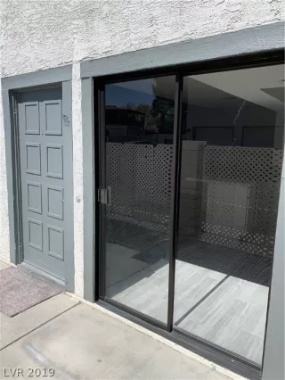 Photo #3: 2082478 Listing