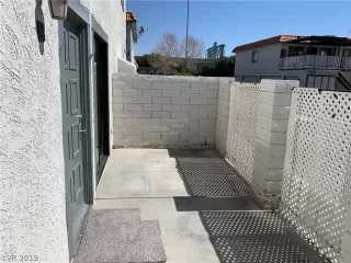 Photo #6: 2082478 Listing