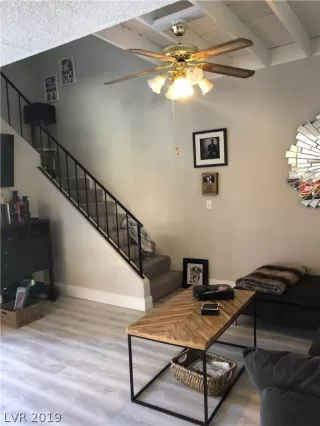 Photo #2: 2082512 Listing