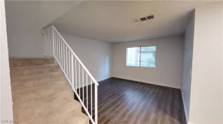 Photo #4: 2082516 Listing 