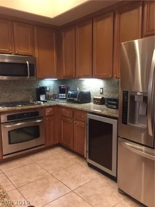 Photo #3: 2082546 Listing