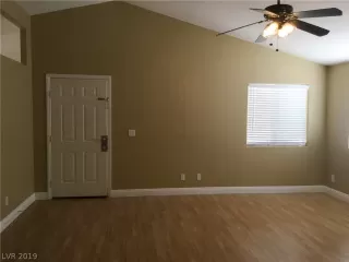 Photo #2: 2082572 Listing 