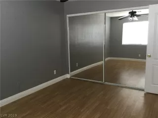 Photo #5: 2082572 Listing 