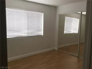 Photo #6: 2082572 Listing 