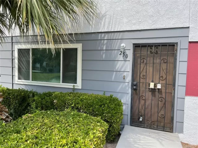 MLS: 2082614 Condo For Sale