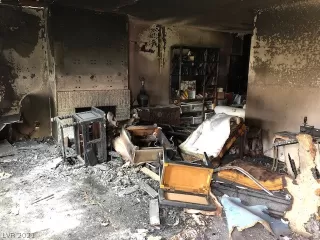 Photo #6: 2082614 Listing