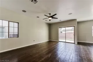 Photo #5: 2082669 Listing 