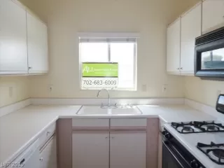 Photo #4: 2082675 Listing 