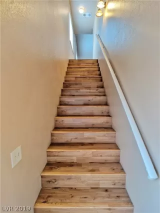 Photo #2: 2082691 Listing 