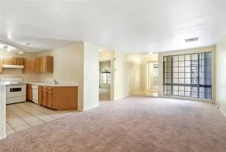 Photo #2: 2082701 Listing