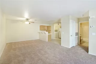 Photo #4: 2082701 Listing