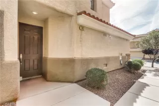 Photo #2: 2082726 Listing