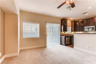 Photo #4: 2082726 Listing