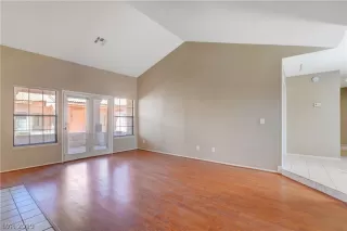 Photo #2: 2082749 Listing