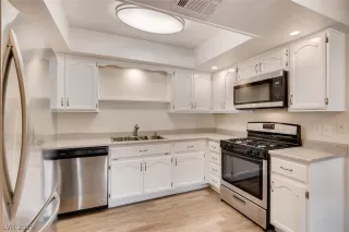 Photo #1: 2082752 Listing