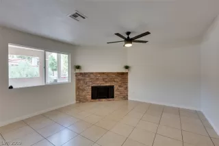 Photo #6: 2082772 Listing