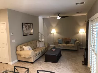 Photo #4: 2082773 Listing