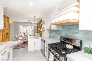 Photo #1: 2082786 Listing 