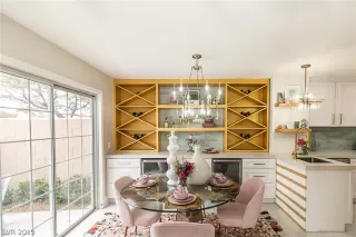 Photo #4: 2082786 Listing 