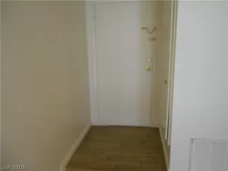 Photo #2: 2082788 Listing 