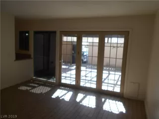 Photo #4: 2082788 Listing 