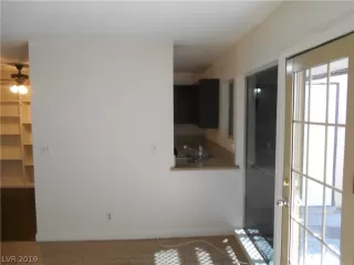 Photo #5: 2082788 Listing 