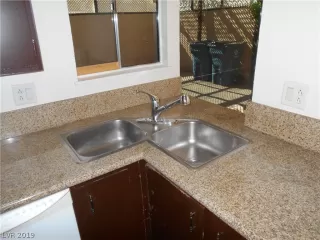 Photo #6: 2082788 Listing 